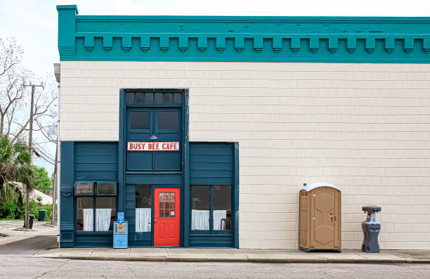 Best Affordable portable toilet rental  in Brooklyn, IA